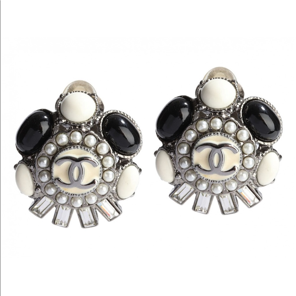 Chanel crystal black/white Perl clip-on earrings